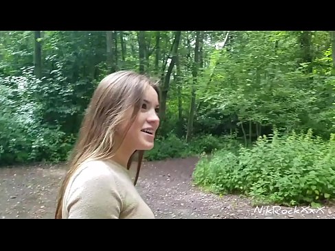 ❤️ Jag föreslog Evelina att vi skulle knulla på en offentlig plats! Hon sa ja. Sedan knullade jag henne i röven och sprutade i hennes mun. Sedan pissade hon på sig själv. Porno at porn sv.verhentai.ru ❌❤